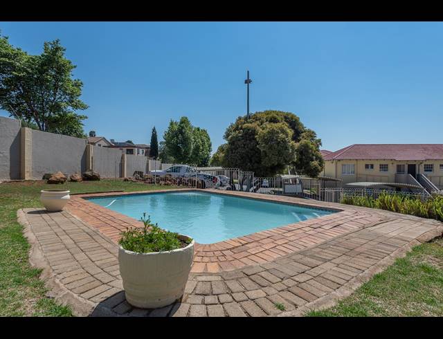 3 BEDROOM TOWNHOUSE FOR SALE IN MEYERSDAL